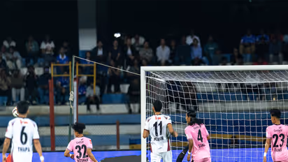 Bengaluru FC and Mohun Bagan players in action (Photo: AIFF Media)