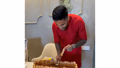 Suryakumar Yadav cutting his birthday cake. (Photo: @devishashetty_ Instagram)