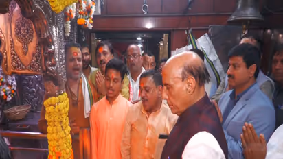 Rajnath Singh visits Kaal Bhairav temple in Varanasi (Photo/ANI)