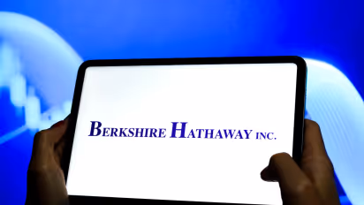 https://stocktwits.com/news-articles/markets/equity/berkshire-hathaway-makes-alphabet-its-no-3-holding-after-48m-share-buy/cZotygTRJK2
