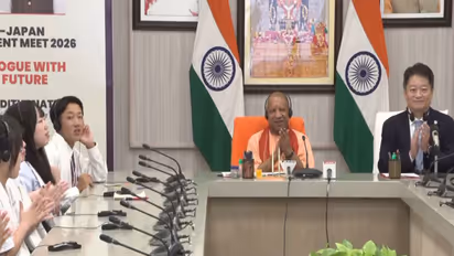 CM Yogi Adityanath meets Japanese students (Photo/ANI)