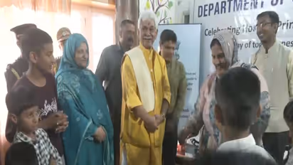 JK Lieutenant GovernorManoj Sinha Visits Palaash And Pareesh Child Care Home (Photo/ANI)