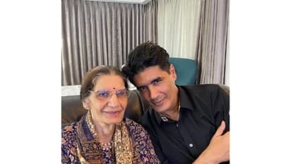 Manish Malhotra with his mother (Photo/Instagram/ manishmalhotra05)