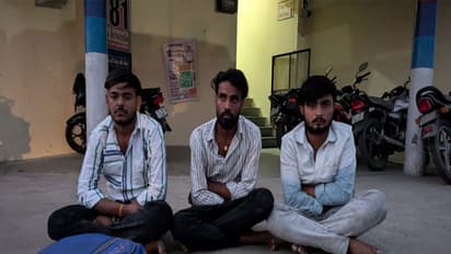 Accused Ashok Bhakhararam Bishnoi, Jagdish Hariram Bishnoi and Suresh Viraram Bishnoi with seized Mudammal in Mehsana (Photo/ANI)