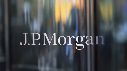 https://stocktwits.com/news-articles/markets/equity/jp-morgan-uses-public-blockchain-first-time-issue-debt/cLIxjGMREn6