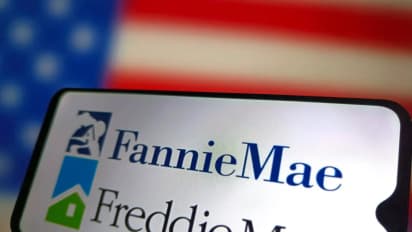 https://stocktwits.com/news-articles/markets/equity/fannie-mae-freddie-mac-ipo-plans-face-democratic-pushback-on-mortgage-rate-risks/chtTihmRdNg