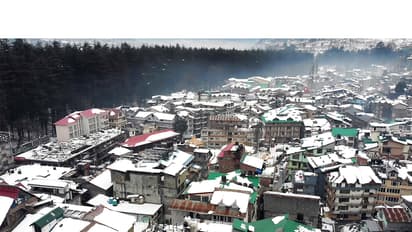A view of a snow-covered area following heavy snowfall in Manali (Photo/ANI)