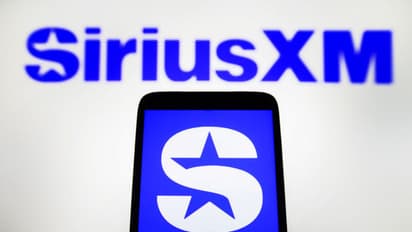 Sirius XM Stock Rises On Q4 Beat, Self-Paying Subscriber Growth: Retail Eager To Lap Up Shares 