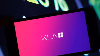 KLA Corp Stock Fails To Capitalize Morgan Stanley Upgrade Amid Broader Market Weakness – Retail Sentiment Dips