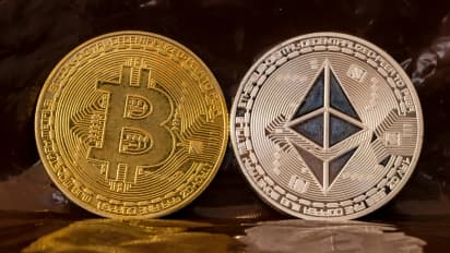 https://stocktwits.com/news-articles/markets/cryptocurrency/is-ethereum-losing-ground-over-bitcoin-ethereum-bull-shares-insight/cmyEfDhR4WL