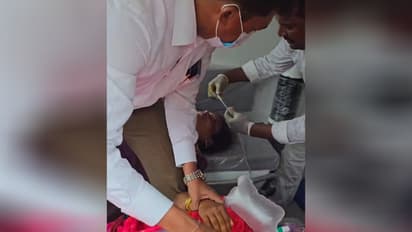 YSR Doctors cell member aids injured in stampede (Photo/ANI)