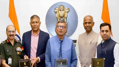 MoD inks Rs 586 crore contract to procure Auxiliary Power Units (Photo/PIB)
