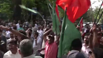 Visuals from outside Maharaja's College in Kochi (Photo/ANI)