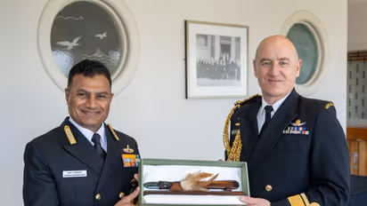 Indian Navy Chief Admiral Krishna Swaminathan meets New Zealand’s Chief of Navy, Rear Admiral Garin Golding, during substantive discussions in New Zealand. (Photo: X/@indiannavy)