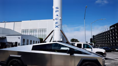 https://stocktwits.com/news-articles/markets/equity/tesla-spacex-merger-orbit-to-ground-ai-powerhouse-1-trillion-chip-savings/cZNRVcURJRO