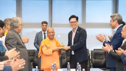 Chief Minister of Uttar Pradesh CM Adityanath Yogi in Singapore (Photo/@@myogiadityanath)