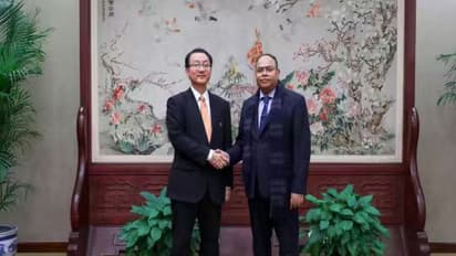 Joint Secretary (East Asia) Sujit Ghosh (R) of MEA and Liu Jinsong, DG of the Department of Asian Affairs of Chinese MOFA (Photo: X@ChinaSpox_India)