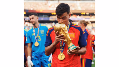 Spain midfielder Pedri with FIFA World Cup 2026 trophy. (Photo: X/ @Pedri)