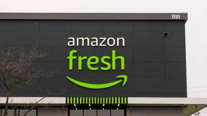 https://stocktwits.com/news-articles/markets/equity/amazon-closes-fresh-grocery--go-stores-whole-foods-growth/cmyObsvR4Ln