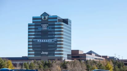 Why Stellantis, Xpeng And Lucid Dominated Auto Retail Chatter Last Week