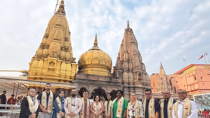 BRICS delegates at Shri Kashi Vishwanath Temple in Varanasi (Photo/X@MinOfCultureGoI)