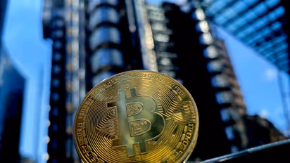 https://stocktwits.com/news-articles/markets/cryptocurrency/bitcoin-investors-selling-break-even-glassnode-btc/cZDZl5JRB17