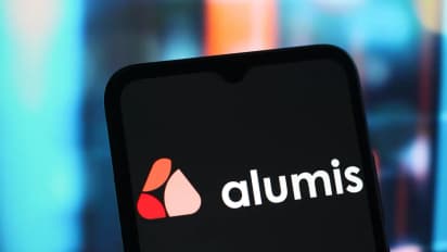 https://stocktwits.com/news-articles/markets/equity/alms-stock-clocks-worst-day-after-57-drop-what-drove-the-selloff/cZso6qARJMD