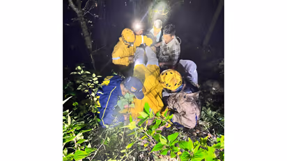SDRF extricates injured passengers from gorge (Photo/SDRF)