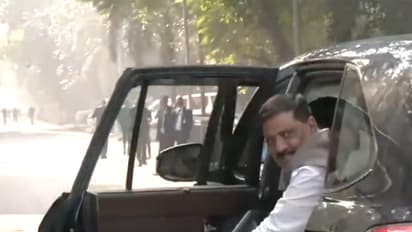 JD(U) leader Sanjay Jha arrives at CM Nitish Kumar's residence (Photo: ANI)