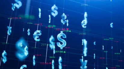 Dave Stock Gains After-Hours On Q4 Profit Beat, Retail Mood Brightens