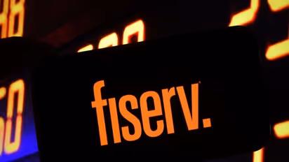 https://stocktwits.com/news-articles/markets/equity/fisv-stock-jana-partners-cuts-fiserv-stake-amid-push-for-more-board-changes/cZo6oaKRJK0