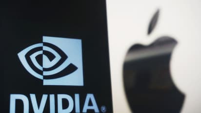 Apple Cedes Market-Cap Throne To Nvidia Again As Bearish Analyst Takes Weigh, But Retail Gets Some Confidence Back