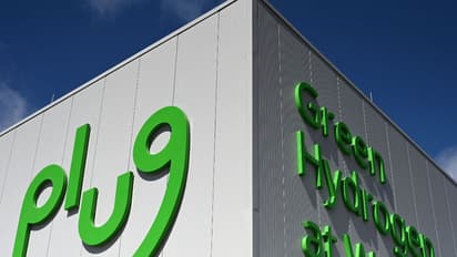 Plug Power Stock Heads For Worst Week In 4 Months, But Retail's Charged Up As DoE Closes $1.7B Loan