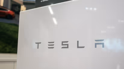 https://stocktwits.com/news-articles/markets/equity/tesla-stock-dips-pre-market-after-sharp-declines-in-november-registrations-in-france-and-denmark-report/cLI79fFREiE