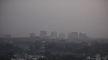A layer of smog engulfs the Hari Nagar Ashram area in New Delhi (File Photo/ANI)