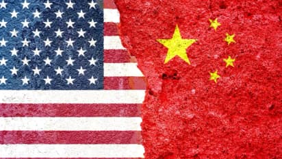 https://stocktwits.com/news-articles/markets/equity/us-china-agree-on-roadmap-to-ease-trade-friction-even-as-appeals-court-backs-trump-tariffs/chlaaMARbzz