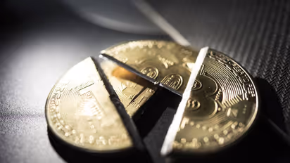 https://stocktwits.com/news-articles/markets/cryptocurrency/bitcoin-price-fed-fomc-meeting-history-post-fed-selloff-crypto-analysts-split/cZNRtKKRJRq