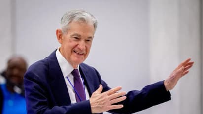 https://stocktwits.com/news-articles/markets/equity/jerome-powell-speech-sends-dow-soaring-record-high-on-rate-cut-hopes/chsZ4QDRdKR