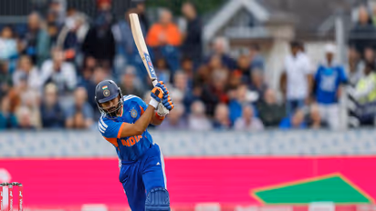 Shreyas Iyer playing a shot during his knock (Photo: X/ @BCCI)