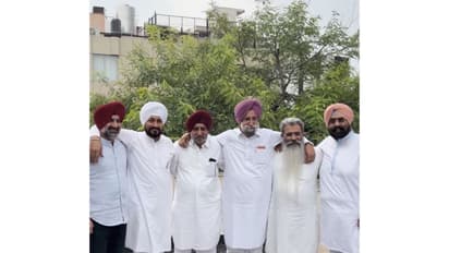 Former Punjab CM Charanjit Singh Channi and other Congress leaders (Photo/@CHARANJITCHANNI)