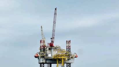 https://stocktwits.com/news-articles/markets/equity/el-erian-says-oil-could-climb-above-90-if-us-iran-conflict-escalates-as-trump-declares-ceasefire-over/cZmVYDOR7Nk