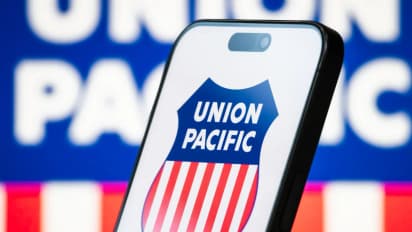 https://stocktwits.com/news-articles/markets/equity/here-what-union-pacific-s-management-said-about-norfolk-southern-acquisition/cho9CGtR5y7