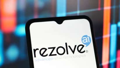 https://stocktwits.com/news-articles/markets/equity/rzlv-stock-stares-at-worst-week-since-june-despite-21-x-revenue-jump-retail-keeps-the-faith/cZsALweRJuO