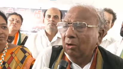 Senior Congress leader V Hanumantha Rao (Photo/ANI)