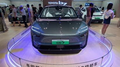 https://stocktwits.com/news-articles/markets/equity/global-and-local-carmakers-clash-in-china-toyota-rolls-out-b-z7-xpeng-bets-on-extended-range-nio-builds-buzz-for-es-8/chw8XG1Rdwa