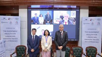 Policymakers, experts and industry stakeholders discussed emerging global trends in investment facilitation. (Photo:PIB)