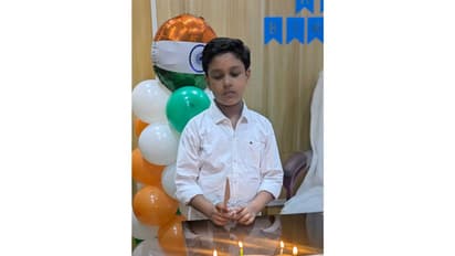Birthday celebration of 9-year-old inside Police Station (Photo/Delhi Police)