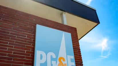 https://stocktwits.com/news-articles/markets/equity/tsla-pcg-googl-run-carr-stocks-in-focus-a-new-virtual-power-plant-to-connect-21-000-home-energy-devices/cZsMUcmRJv7