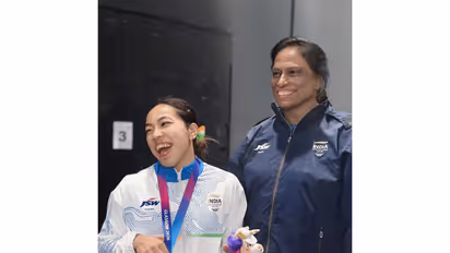 PT Usha with Mirabai Chanu. (Photo: X/ @PTUshaOfficial)