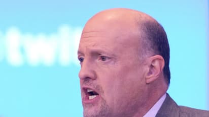 https://stocktwits.com/news-articles/markets/equity/jim-cramer-says-the-year-of-magical-investing-is-ending-too-much-open-ai-io-us-flying-around/cLPIu0JRE5o
